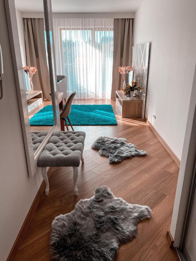 Apartament Solna 80 - Centrum Miasta Z Podziemnym Garazem Кельце Экстерьер фото